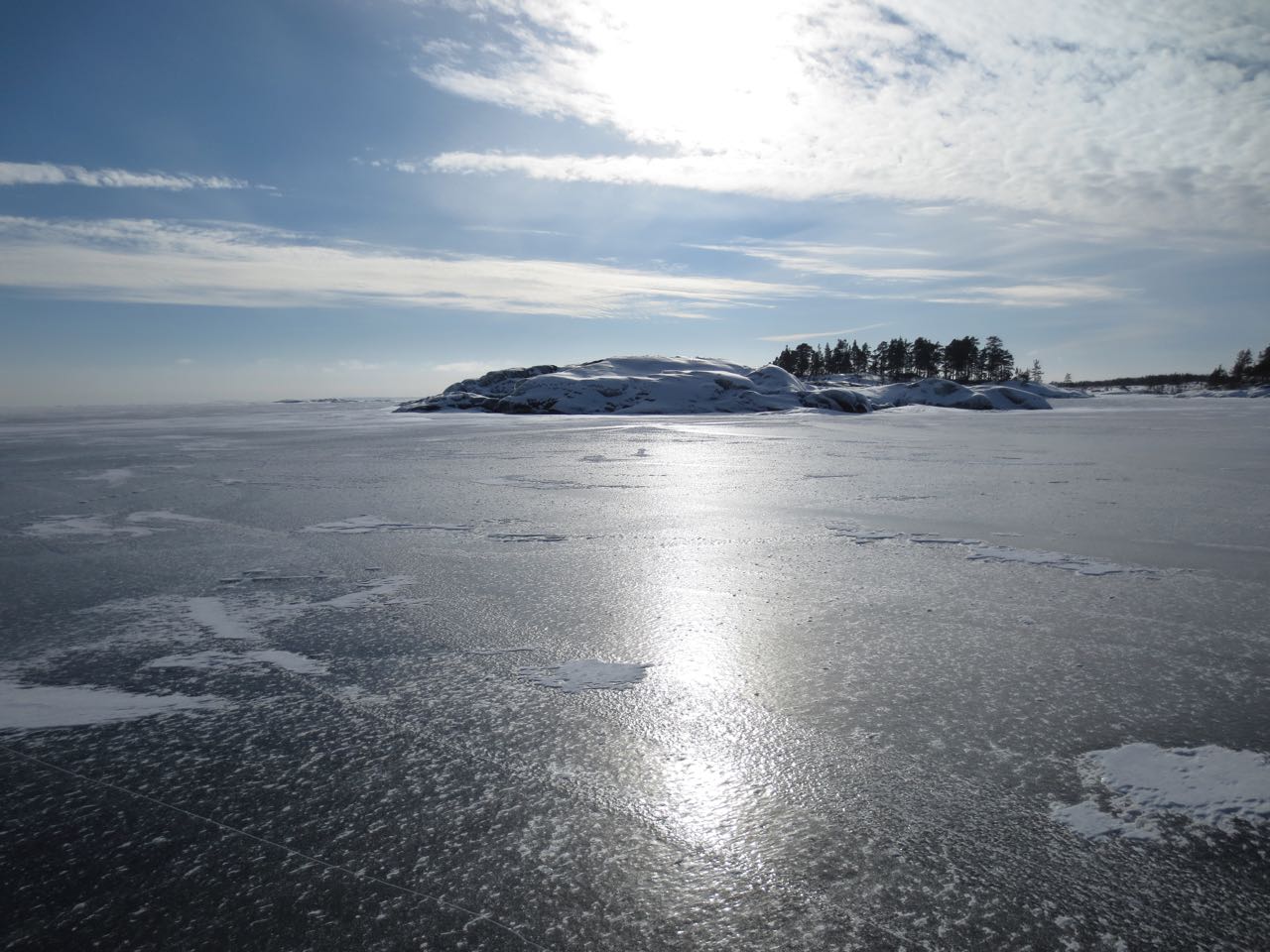 Лед на ладожском озере. Ладожское озеро зима. Петровичева Ладожское озеро зимой. Ладога Ледяная.